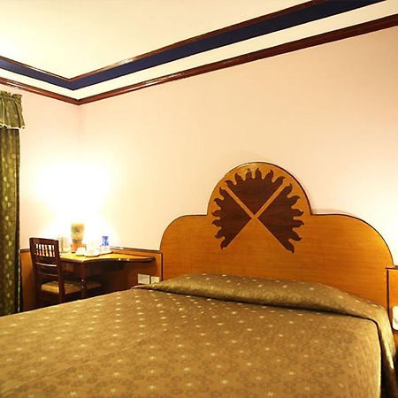 The Surya, Cochin Hotel Angamali Kültér fotó