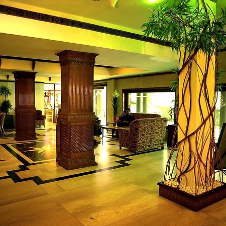 The Surya, Cochin Hotel Angamali Kültér fotó