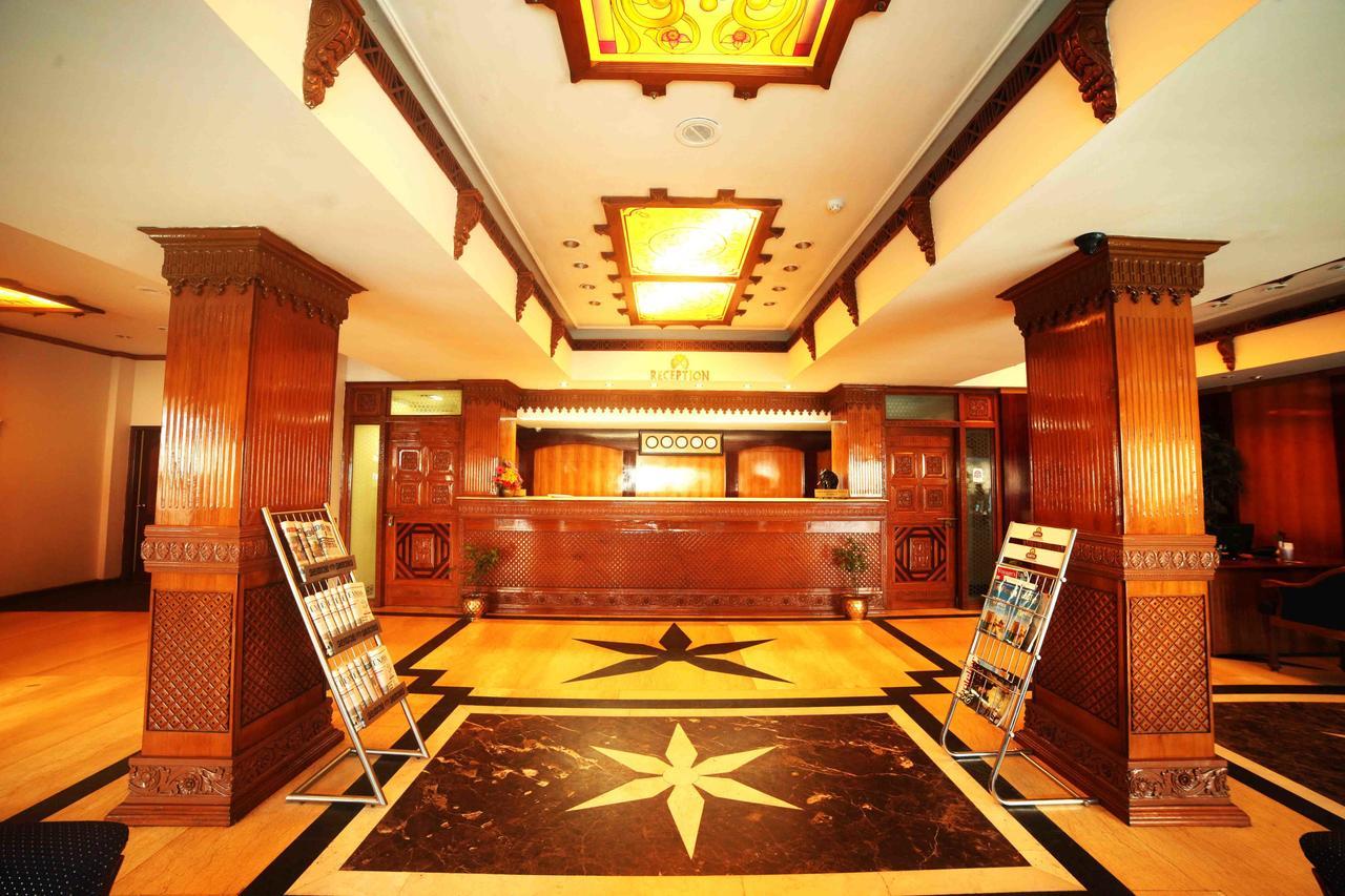 The Surya, Cochin Hotel Angamali Kültér fotó